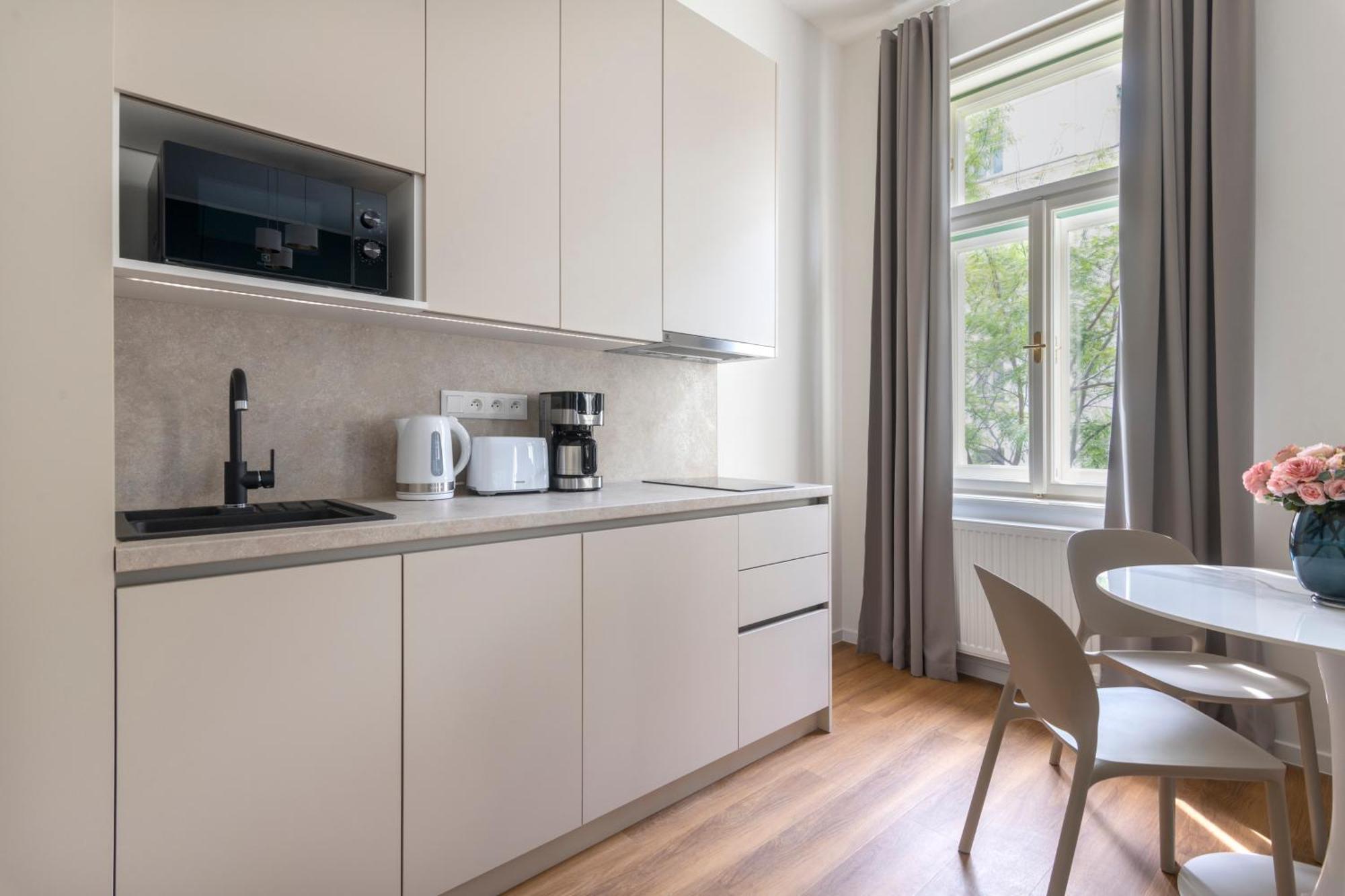 Encore Boutique Residence By Dwellfort プラハ エクステリア 写真